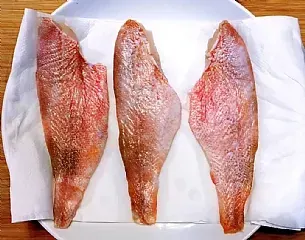 南陽現貨 🌈#爆款巨無霸野生鮮凍紅魚片（石狗公魚片）🐟(10/31)